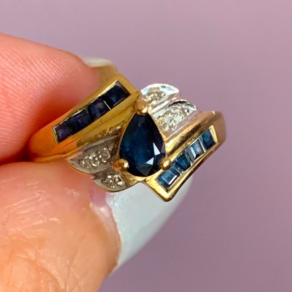 VINTAGE 14K YELLOW GOLD BLUE SAPPHIRE DIAMOND RING PEAR SHAPE & CHANNEL SET